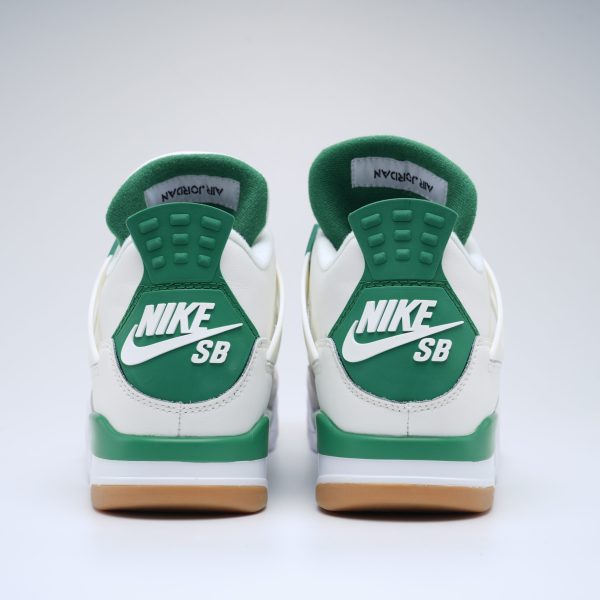 Air Jordan4 Retro SB Pine Green Midweek Heat