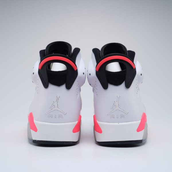 Jordan 6 Retro Bulls 2010