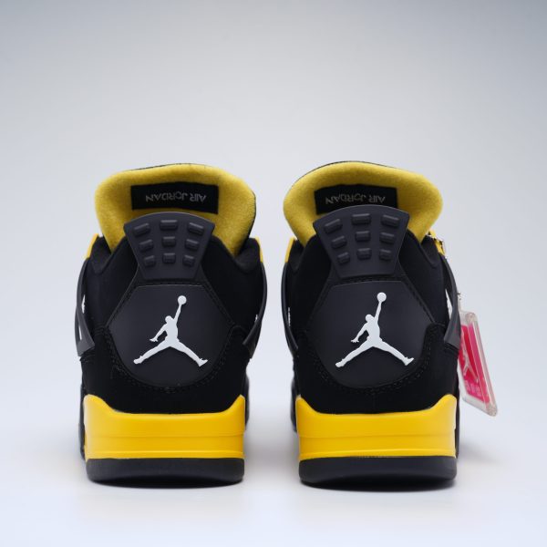 Air Jordan4 Retro Thunder 2023